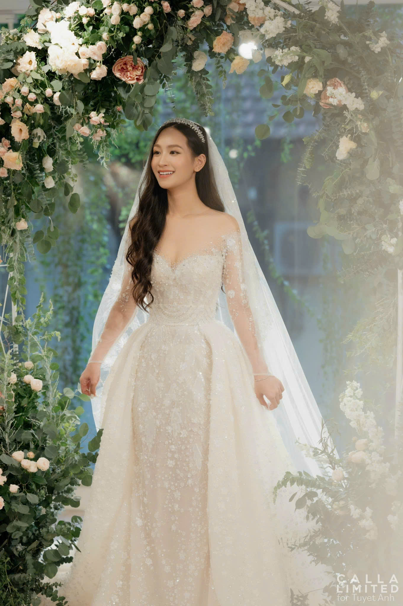 TUYET ANH